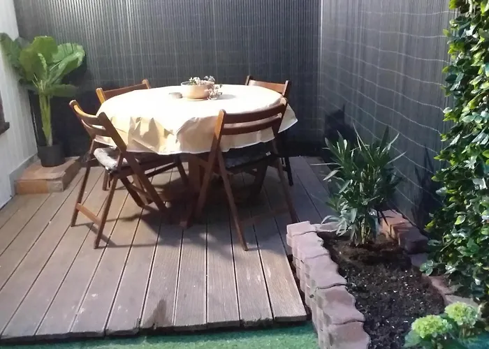 Maison De Ville Avec Patio